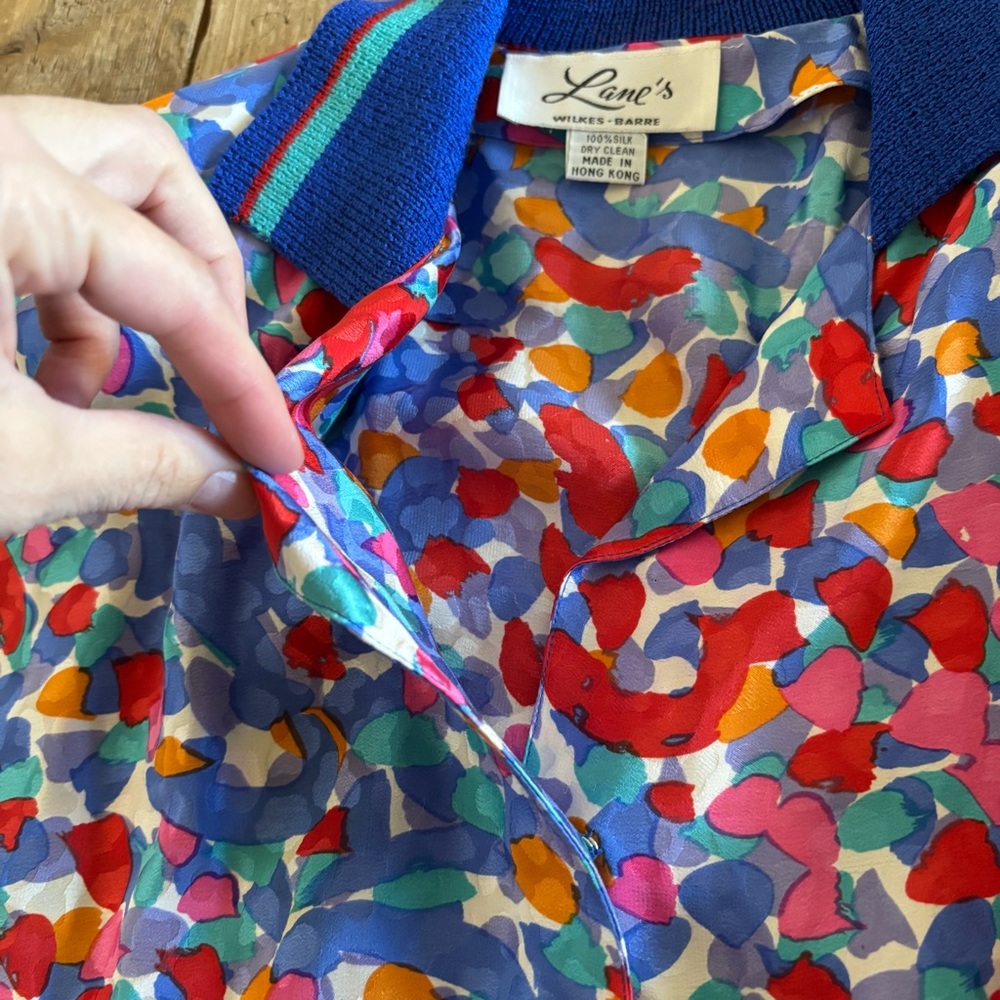Vintage 80s Silk Blouse Abstract Colorful Geometrical
Women’s M / L - Picture 8 of 11